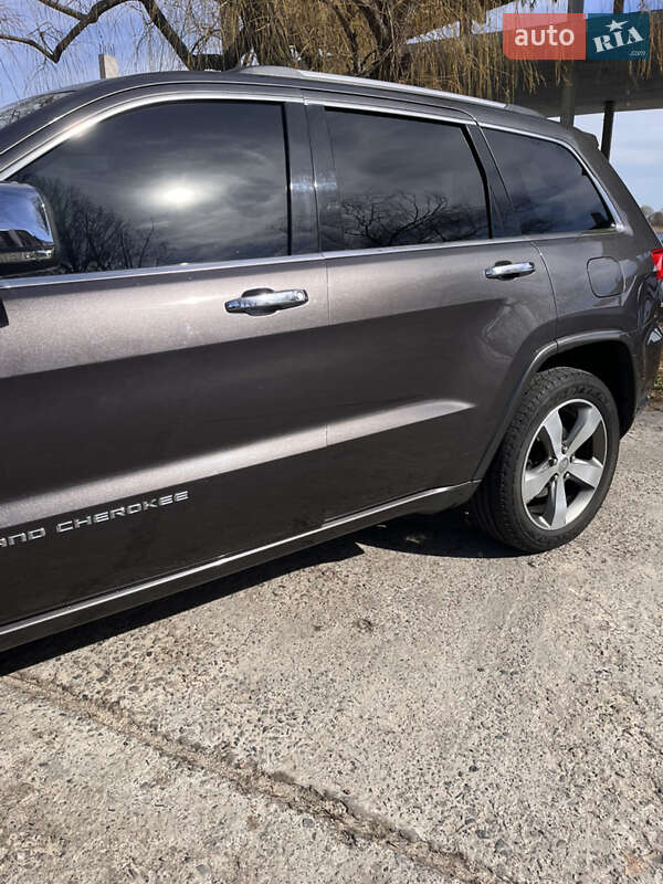Позашляховик / Кросовер Jeep Grand Cherokee 2016 в Києві