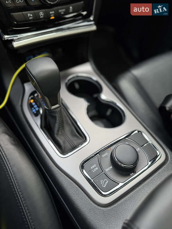 Позашляховик / Кросовер Jeep Grand Cherokee 2019 в Києві