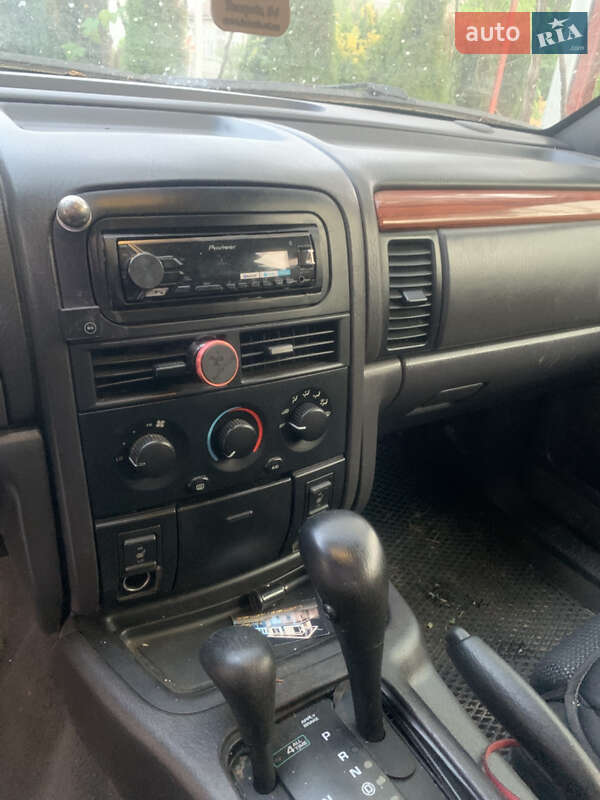 Внедорожник / Кроссовер Jeep Grand Cherokee 1999 в Ужгороде