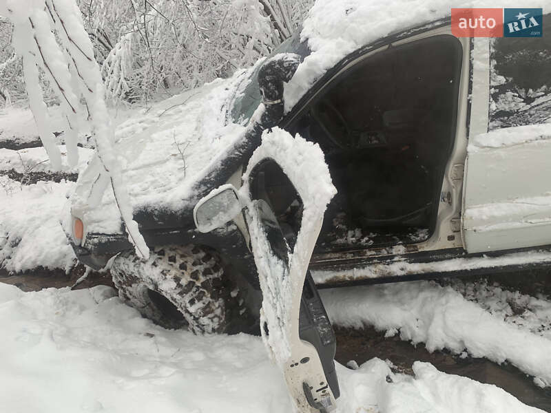 Внедорожник / Кроссовер Jeep Grand Cherokee 1999 в Ужгороде