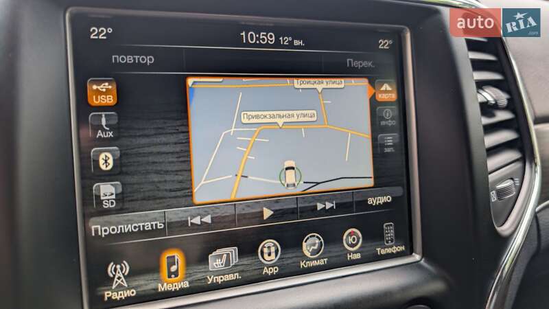 Внедорожник / Кроссовер Jeep Grand Cherokee 2017 в Сумах