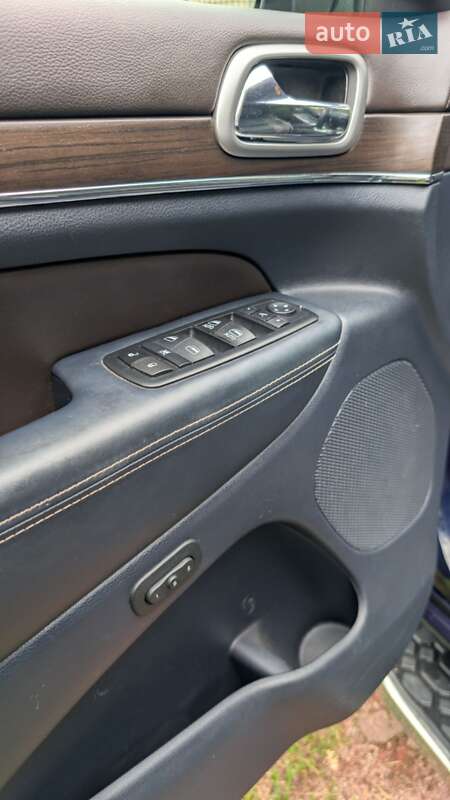 Внедорожник / Кроссовер Jeep Grand Cherokee 2017 в Сумах