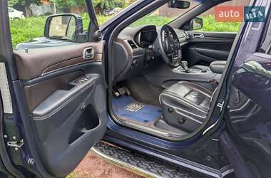 Внедорожник / Кроссовер Jeep Grand Cherokee 2017 в 