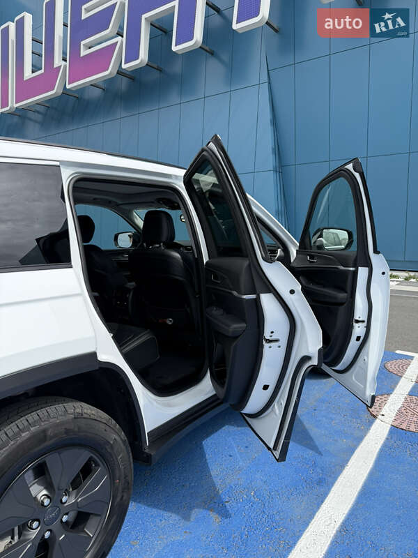 Внедорожник / Кроссовер Jeep Grand Cherokee 2022 в Киеве