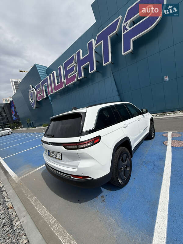 Внедорожник / Кроссовер Jeep Grand Cherokee 2022 в Киеве