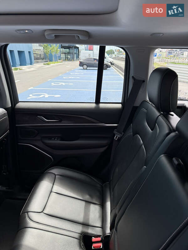 Внедорожник / Кроссовер Jeep Grand Cherokee 2022 в Киеве