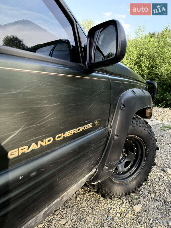 Внедорожник / Кроссовер Jeep Grand Cherokee 1996 в Межгорье