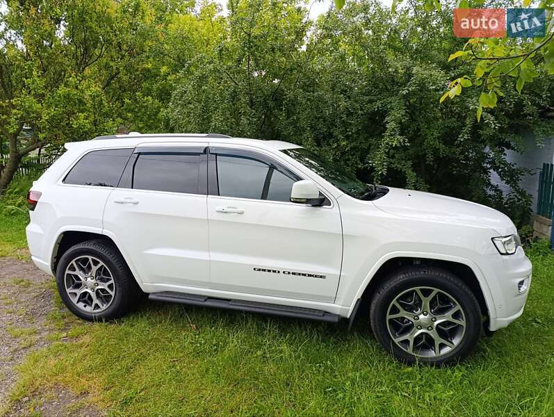 Внедорожник / Кроссовер Jeep Grand Cherokee 2021 в Ровно