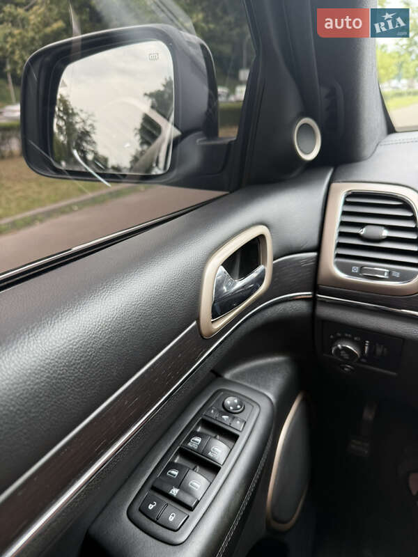 Внедорожник / Кроссовер Jeep Grand Cherokee 2014 в Киеве