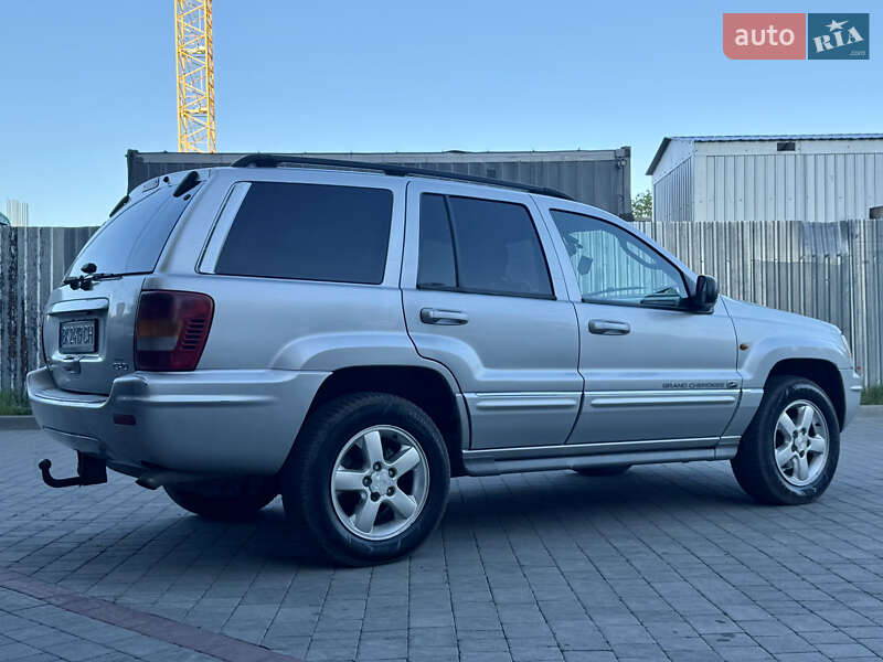Внедорожник / Кроссовер Jeep Grand Cherokee 2003 в Дубно