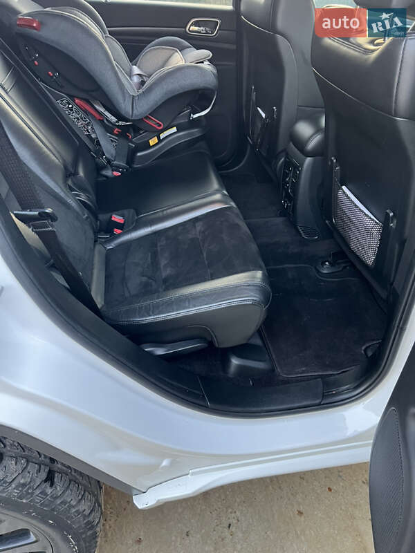 Внедорожник / Кроссовер Jeep Grand Cherokee 2017 в Сумах