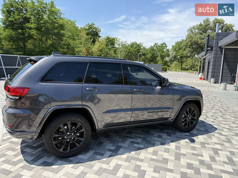 Внедорожник / Кроссовер Jeep Grand Cherokee 2018 в Каневе