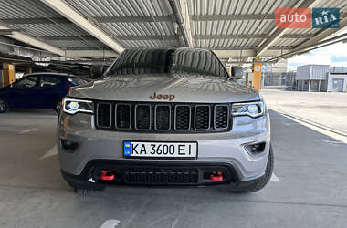 Внедорожник / Кроссовер Jeep Grand Cherokee 2018 в 