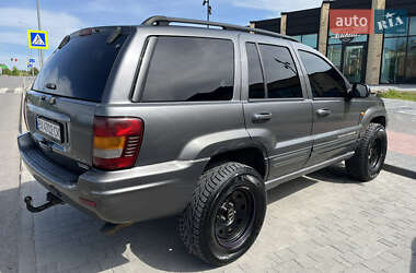 Позашляховик / Кросовер Jeep Grand Cherokee 2002 в 