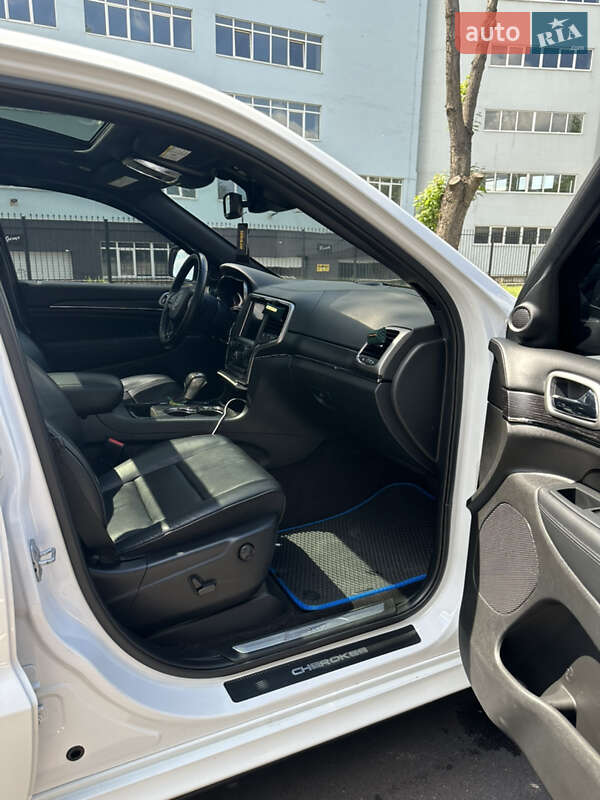 Позашляховик / Кросовер Jeep Grand Cherokee 2018 в Києві фото 10 Позашляховик / Кросовер Jeep Grand Cherokee 2018 в Києві