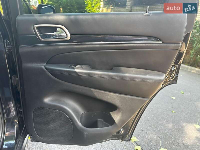 Внедорожник / Кроссовер Jeep Grand Cherokee 2012 в Киеве