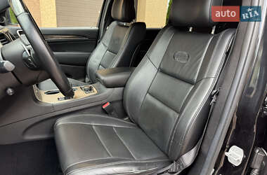 Внедорожник / Кроссовер Jeep Grand Cherokee 2015 в 