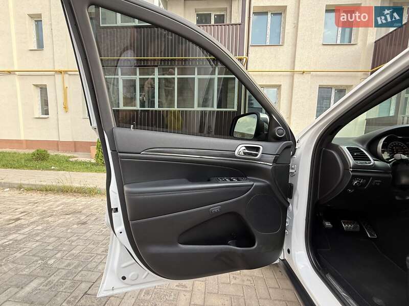 Внедорожник / Кроссовер Jeep Grand Cherokee 2021 в Ромнах