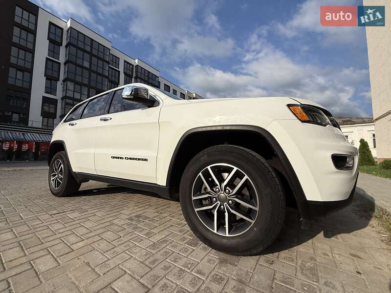 Внедорожник / Кроссовер Jeep Grand Cherokee 2021 в Ромнах