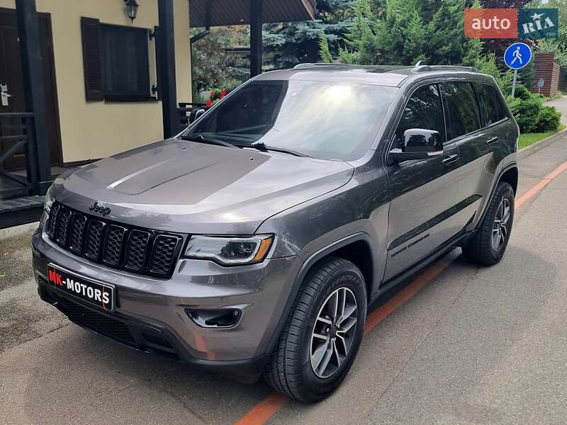 Внедорожник / Кроссовер Jeep Grand Cherokee 2018 в Киеве