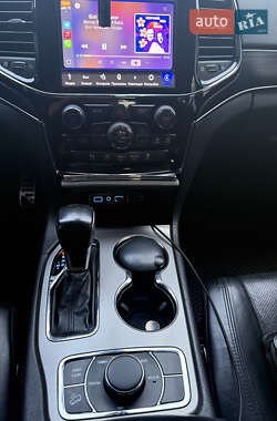 Внедорожник / Кроссовер Jeep Grand Cherokee 2019 в 