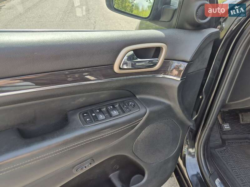 Внедорожник / Кроссовер Jeep Grand Cherokee 2013 в Запорожье