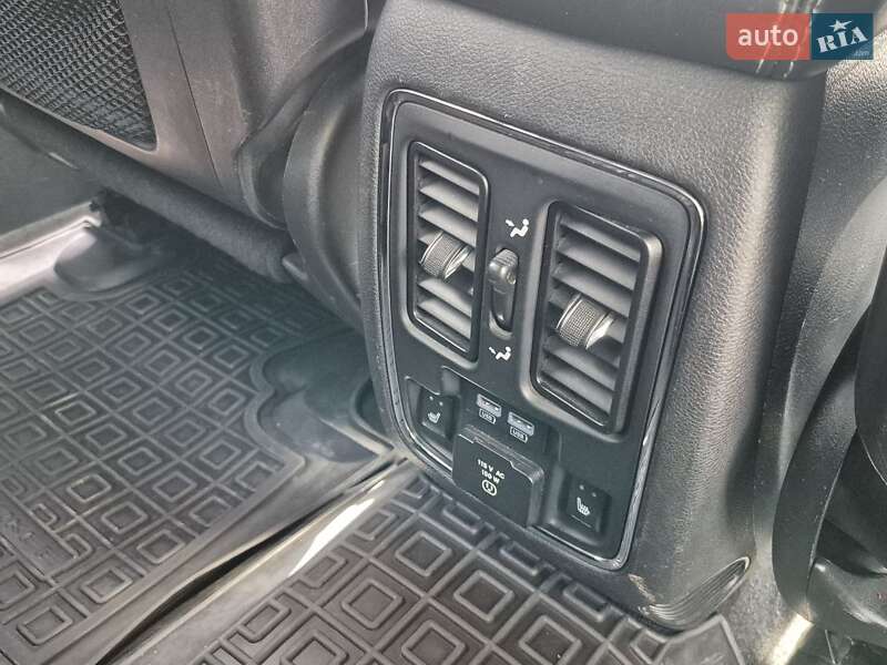 Внедорожник / Кроссовер Jeep Grand Cherokee 2013 в Запорожье