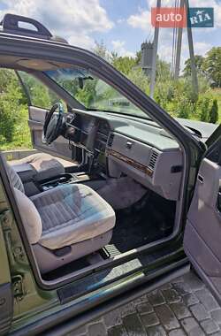 Внедорожник / Кроссовер Jeep Grand Cherokee 1993 в 
