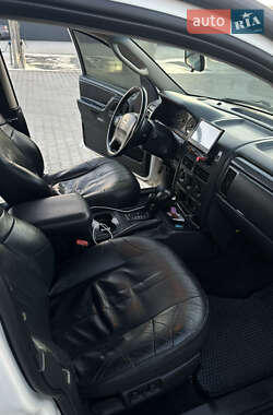 Внедорожник / Кроссовер Jeep Grand Cherokee 2003 в 