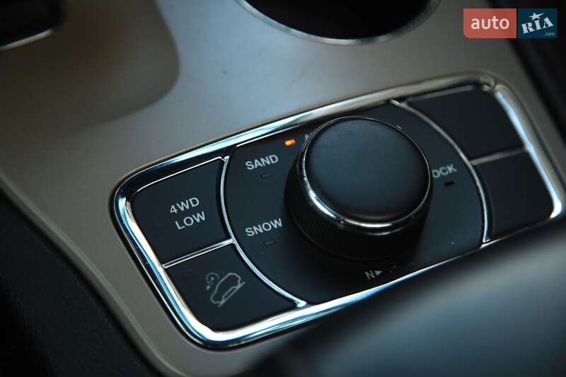 Внедорожник / Кроссовер Jeep Grand Cherokee 2013 в Харькове