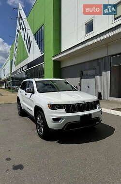 Внедорожник / Кроссовер Jeep Grand Cherokee 2017 в Киеве