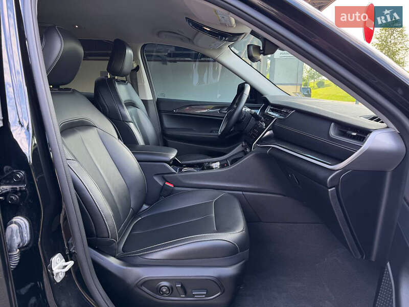 Внедорожник / Кроссовер Jeep Grand Cherokee 2022 в Киеве