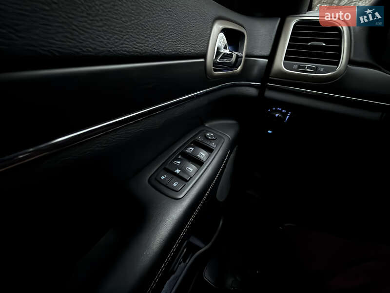 Внедорожник / Кроссовер Jeep Grand Cherokee 2014 в Сумах фото 3 Внедорожник / Кроссовер Jeep Grand Cherokee 2014 в Сумах