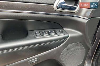Внедорожник / Кроссовер Jeep Grand Cherokee 2018 в 