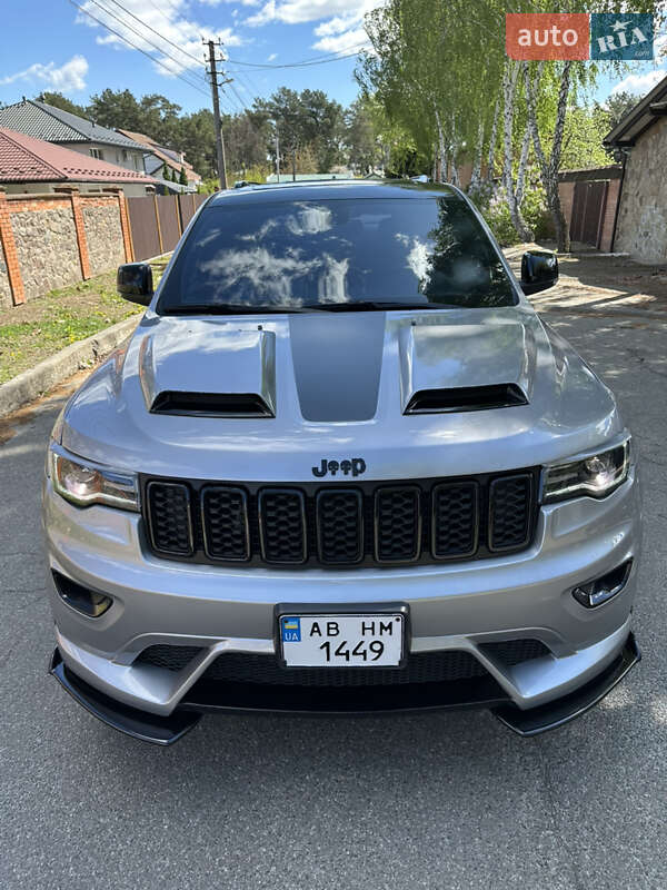 Внедорожник / Кроссовер Jeep Grand Cherokee 2015 в Киеве