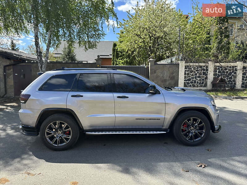 Внедорожник / Кроссовер Jeep Grand Cherokee 2015 в Киеве