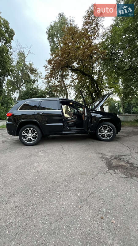 Внедорожник / Кроссовер Jeep Grand Cherokee 2021 в Чернигове