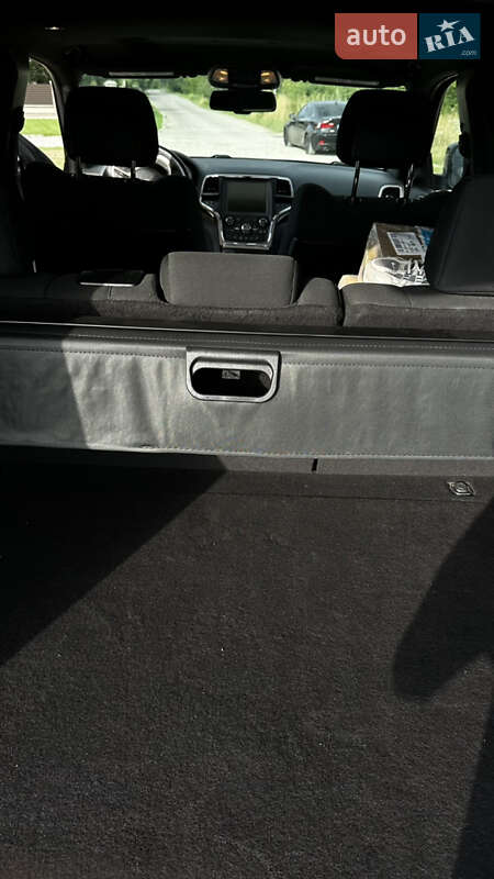 Внедорожник / Кроссовер Jeep Grand Cherokee 2016 в Ивано-Франковске