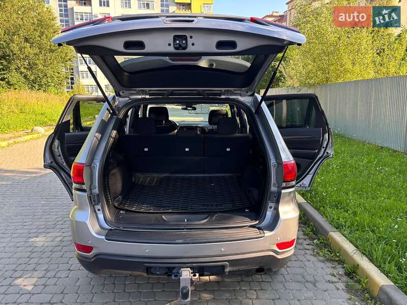 Внедорожник / Кроссовер Jeep Grand Cherokee 2018 в Львове