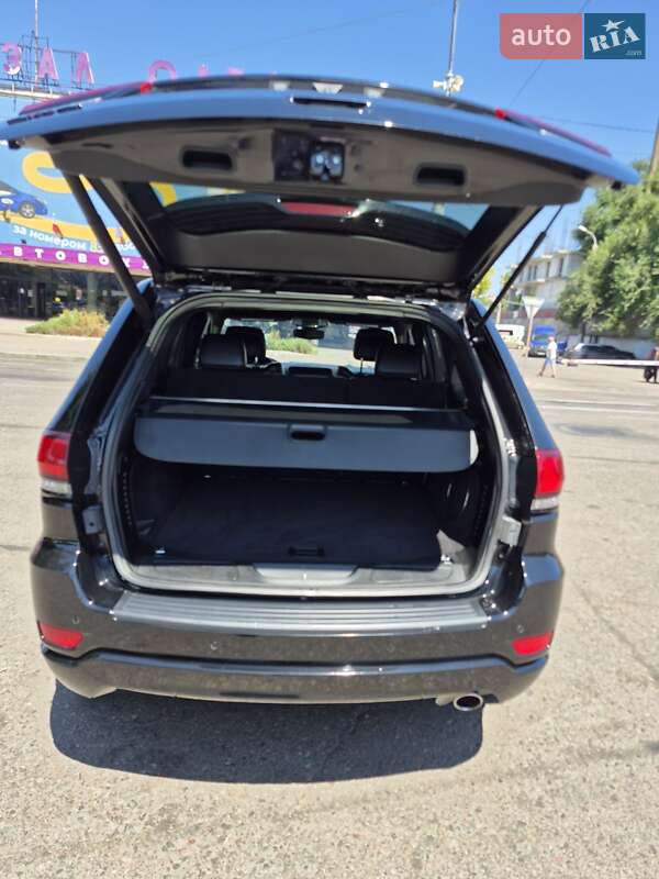 Внедорожник / Кроссовер Jeep Grand Cherokee 2018 в Одессе