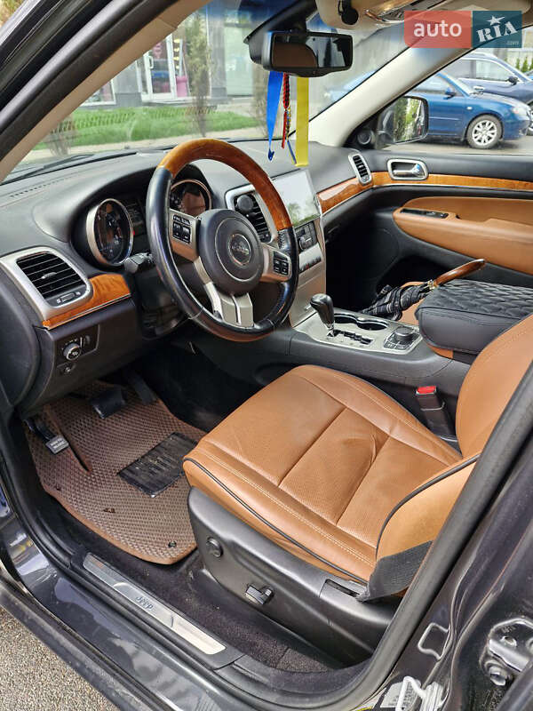 Внедорожник / Кроссовер Jeep Grand Cherokee 2011 в Киеве