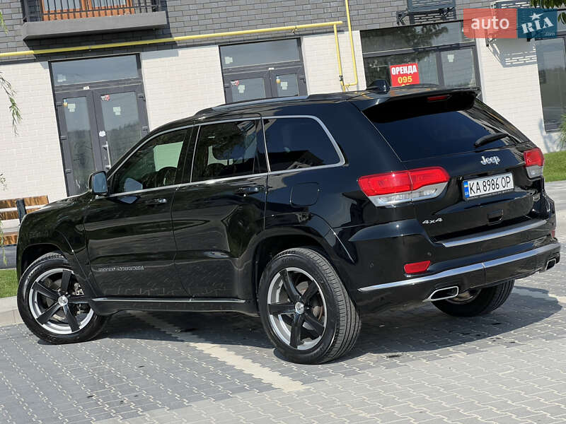 Внедорожник / Кроссовер Jeep Grand Cherokee 2017 в Киеве