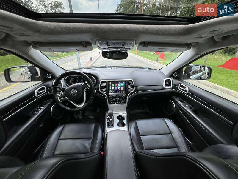 Внедорожник / Кроссовер Jeep Grand Cherokee 2017 в Киеве