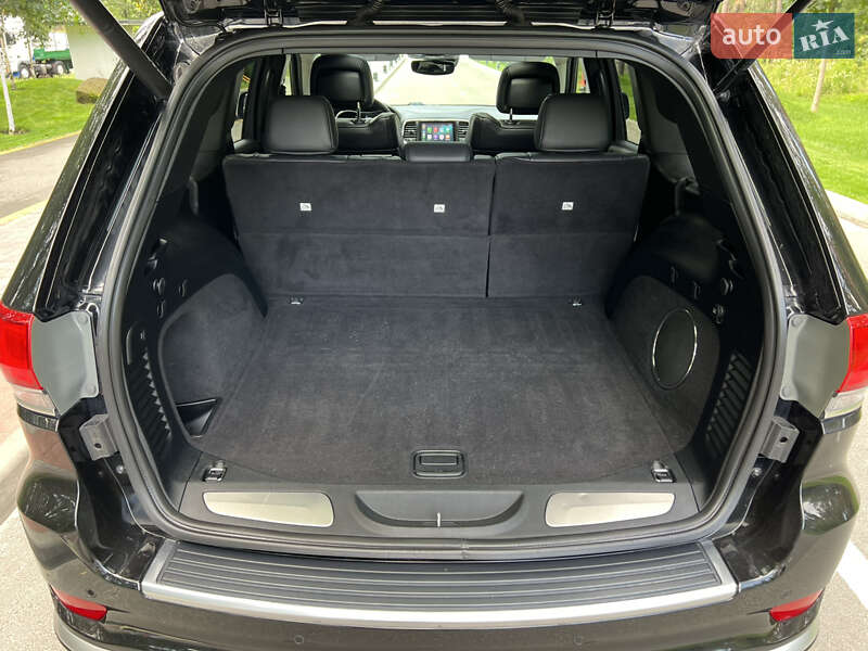 Внедорожник / Кроссовер Jeep Grand Cherokee 2017 в Киеве