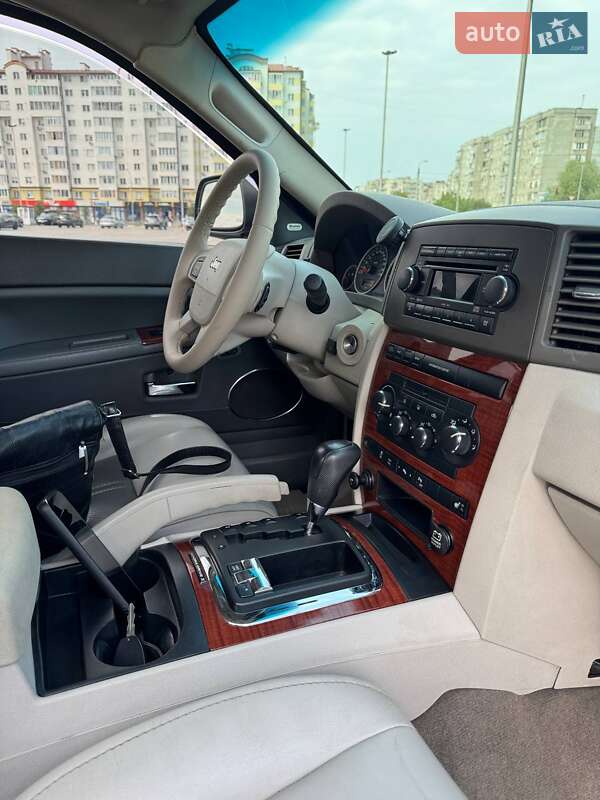 Внедорожник / Кроссовер Jeep Grand Cherokee 2004 в Ивано-Франковске