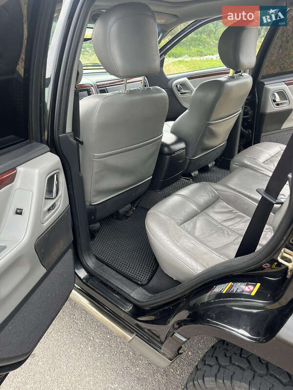 Внедорожник / Кроссовер Jeep Grand Cherokee 2004 в Каменец-Подольском