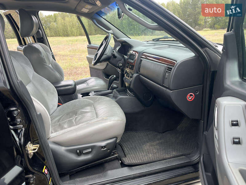 Внедорожник / Кроссовер Jeep Grand Cherokee 2004 в Каменец-Подольском