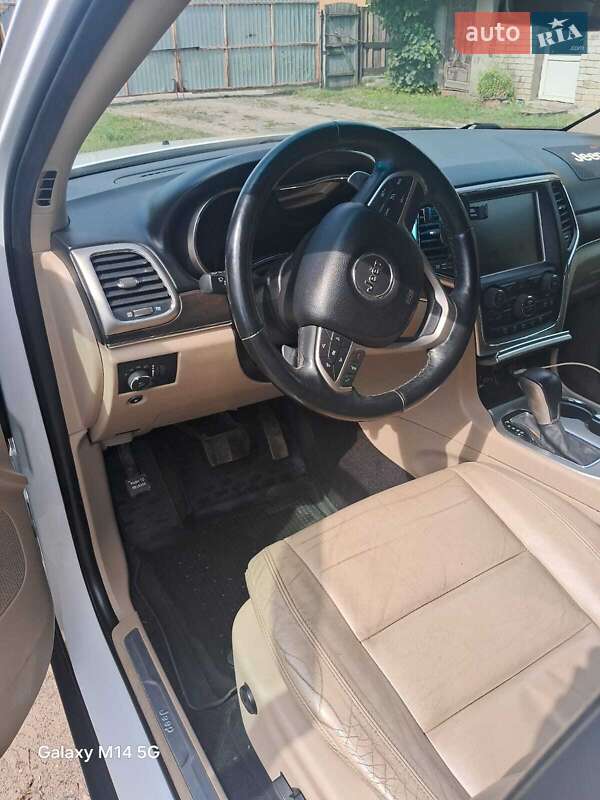 Внедорожник / Кроссовер Jeep Grand Cherokee 2017 в Кролевце