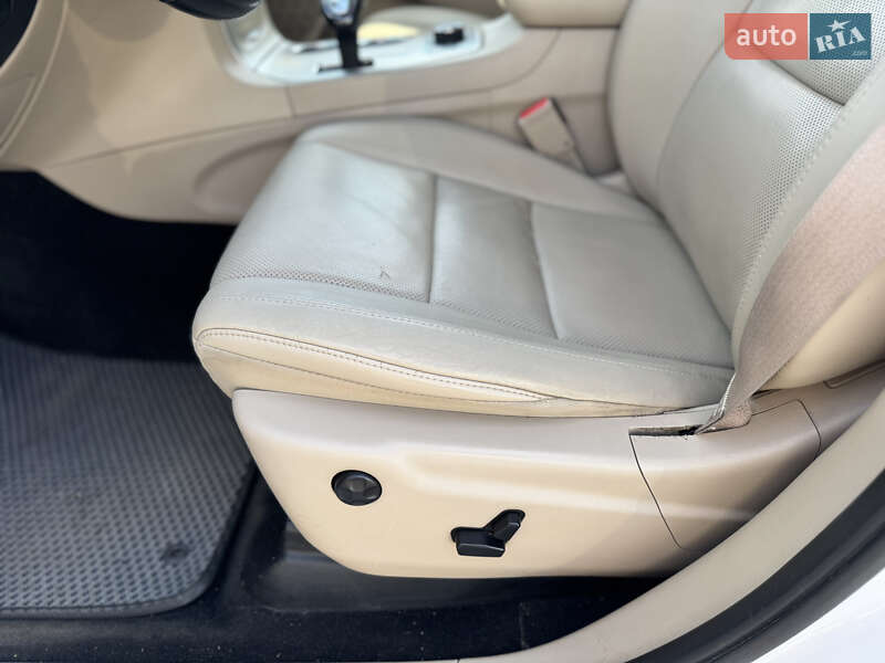 Внедорожник / Кроссовер Jeep Grand Cherokee 2014 в Киеве