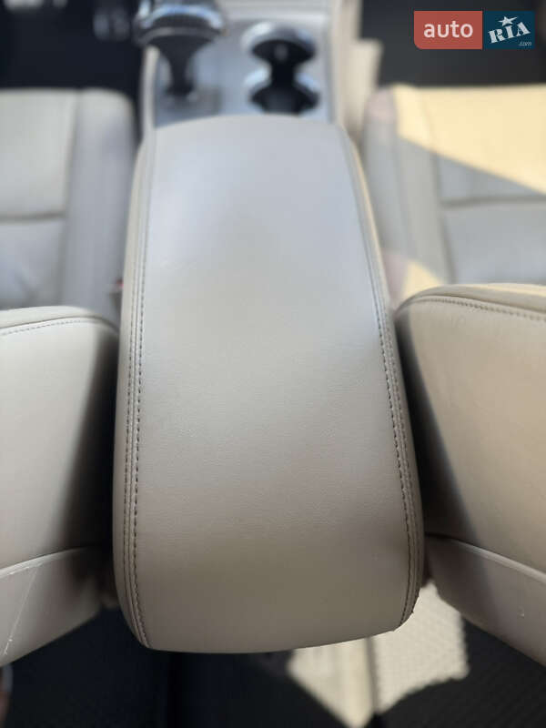 Внедорожник / Кроссовер Jeep Grand Cherokee 2014 в Киеве